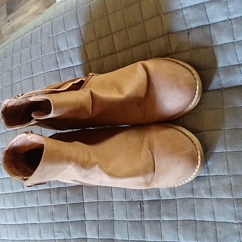 Ankle boots